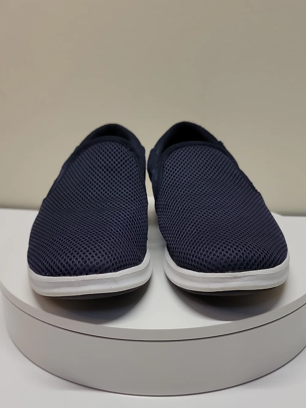 UGG Mens Navy Mesh Treadlite Loafers with White Sole Size 11.5